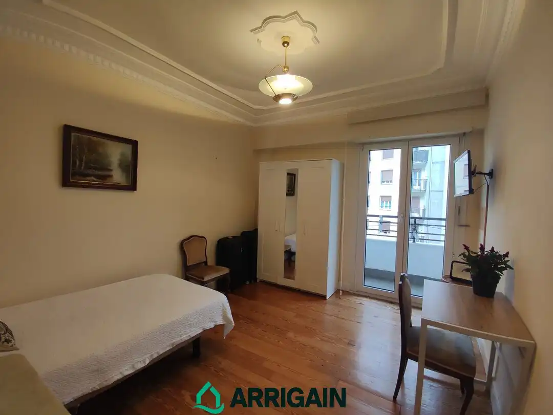 Piso de alquiler en Gros