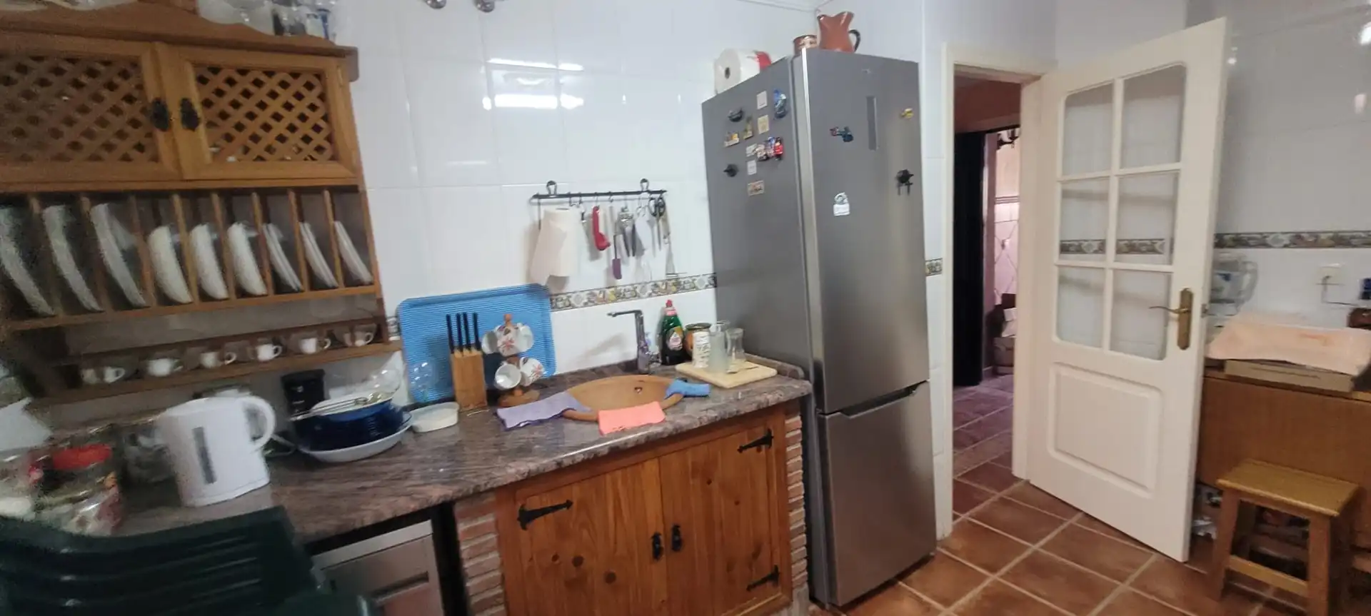 Cuina de Casa adosada en venda en Los Barrios amb Aire condicionat, Jardí privat i Terrassa