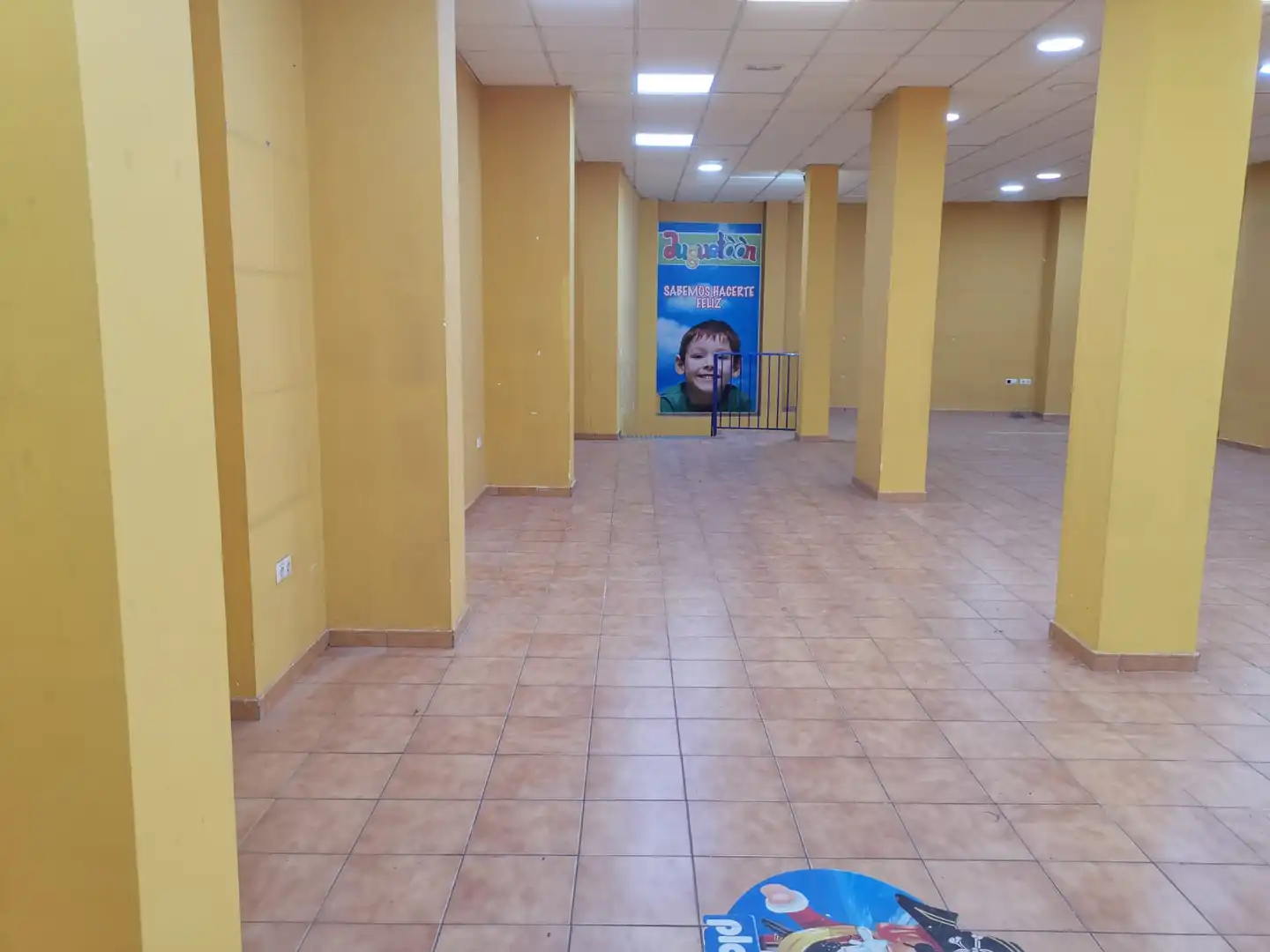 Local en venda en Linares