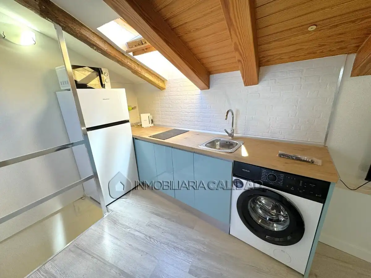 Cocina de Piso de alquiler en Burgos con Calefacción y Amueblado