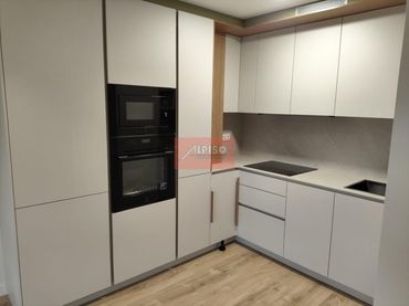 Appartement compact avec balcon à vendre à Bedoya