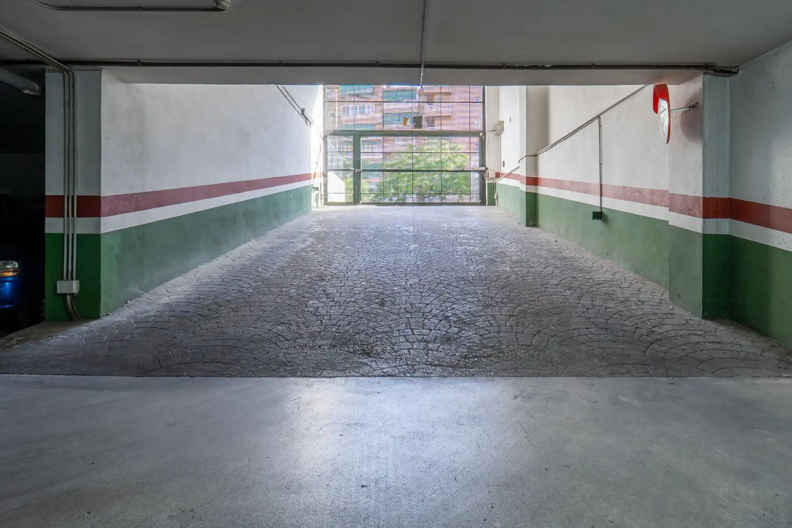 Parkplatz von Garage zum Verkauf in Granada