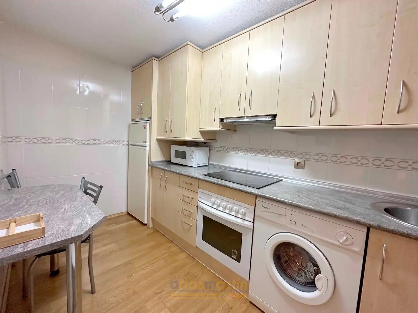 Wohnung zur Miete in Luis Sala Balust, 38, Pizarrales