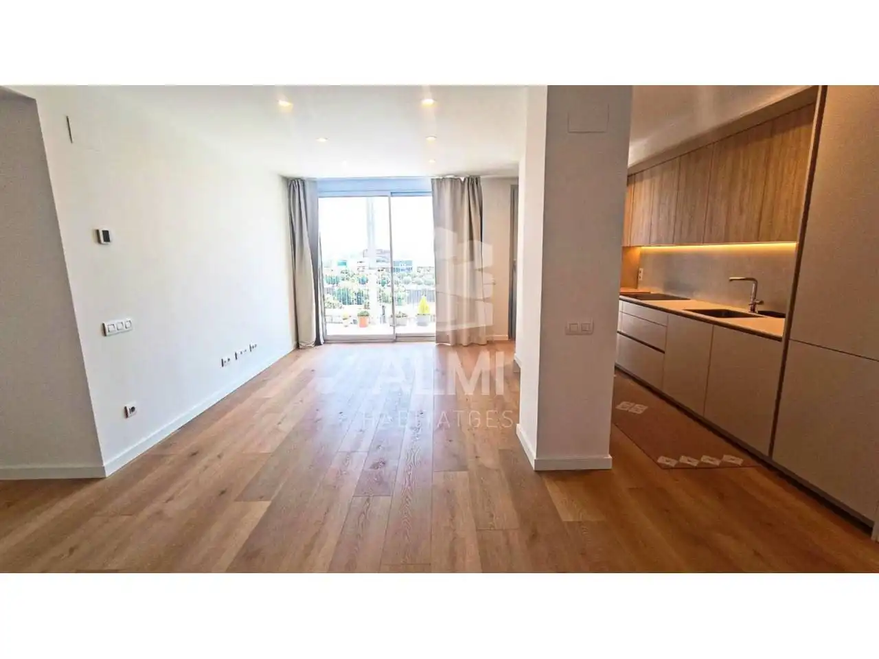 Vista exterior de Apartament de lloguer en Barcelona amb Aire condicionat, Calefacció i Parquet