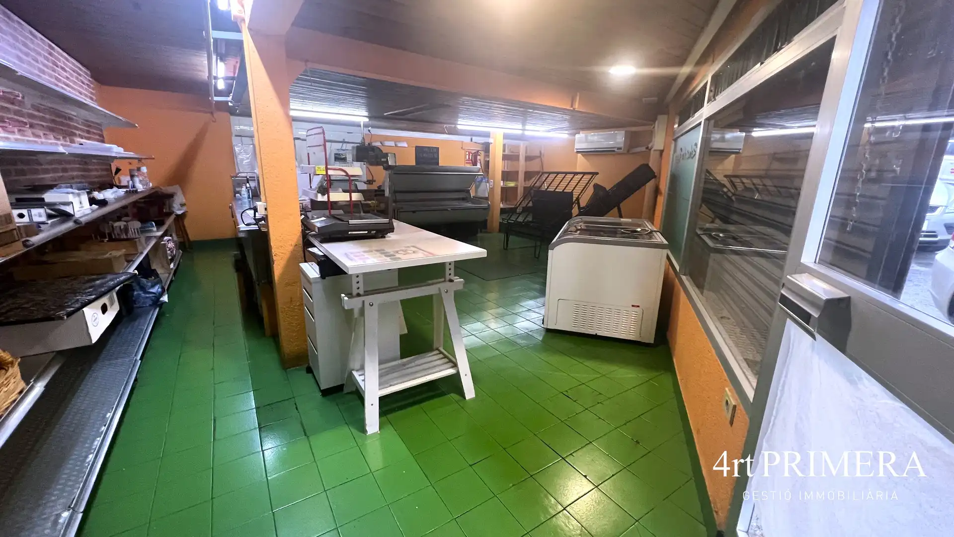 Local comercial de lloguer a Carrer Navarra, imagen 3
