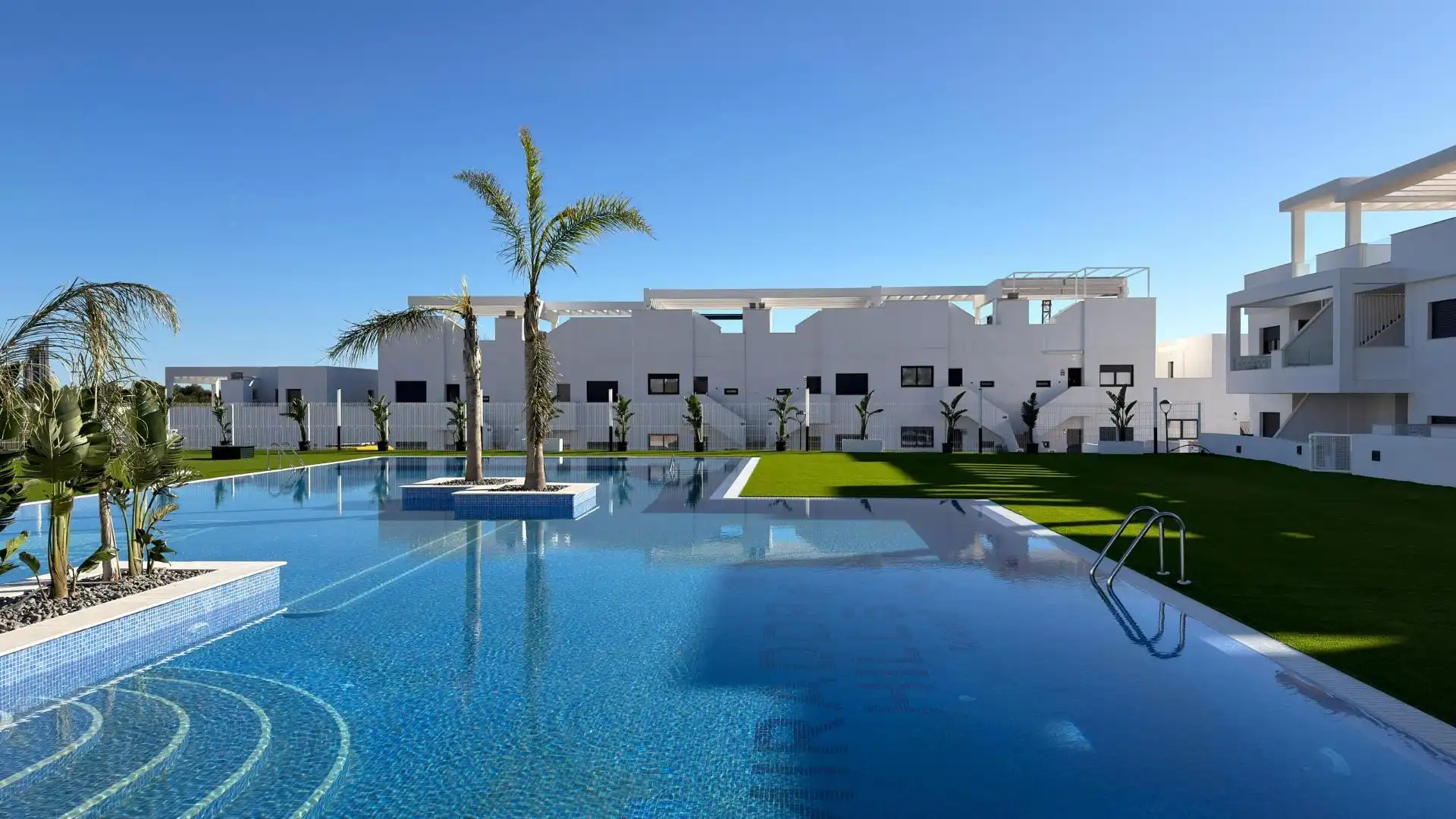 Schwimmbecken von Dachboden zum Verkauf in Finestrat mit Klimaanlage, Terrasse und Gemeinschaftspool