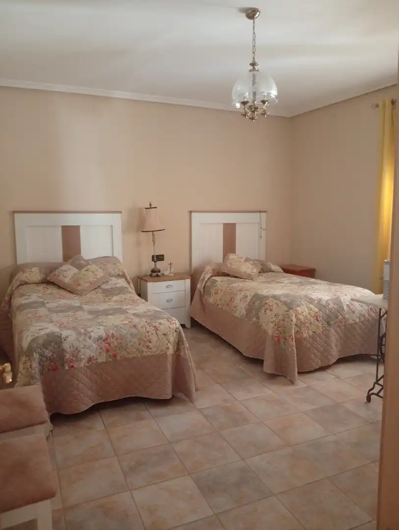 Habitación de Casa o chalet en venta en Jaén con Aire acondicionado, Calefacción y Jardín privado