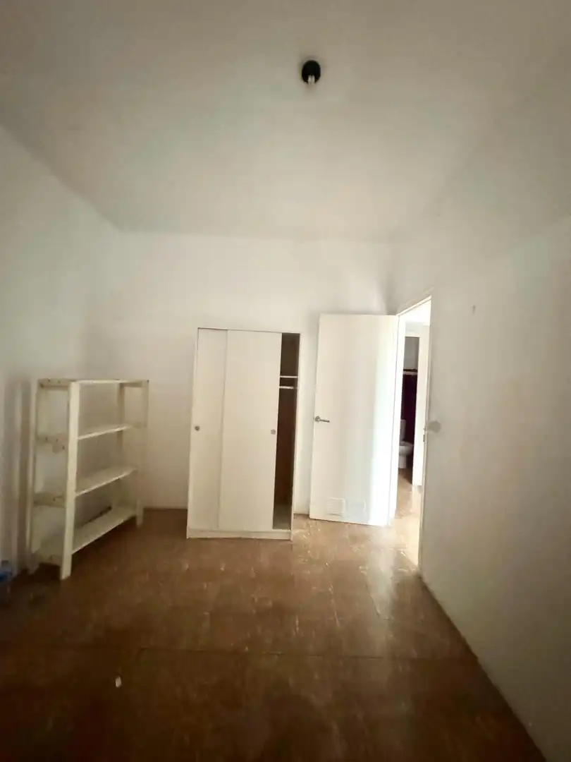 Schlafzimmer von Gebäude zum Verkauf in Figueres