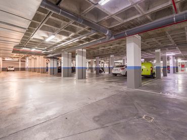 Individuel avec ascenseur à vendre à Calle de Berna 2