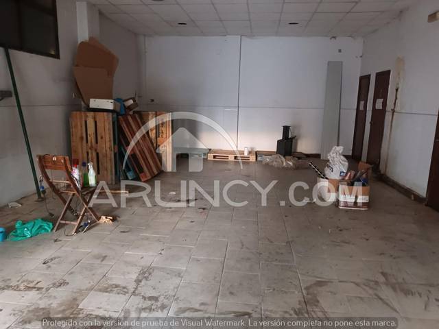 Local comercial en Alquiler en Centro