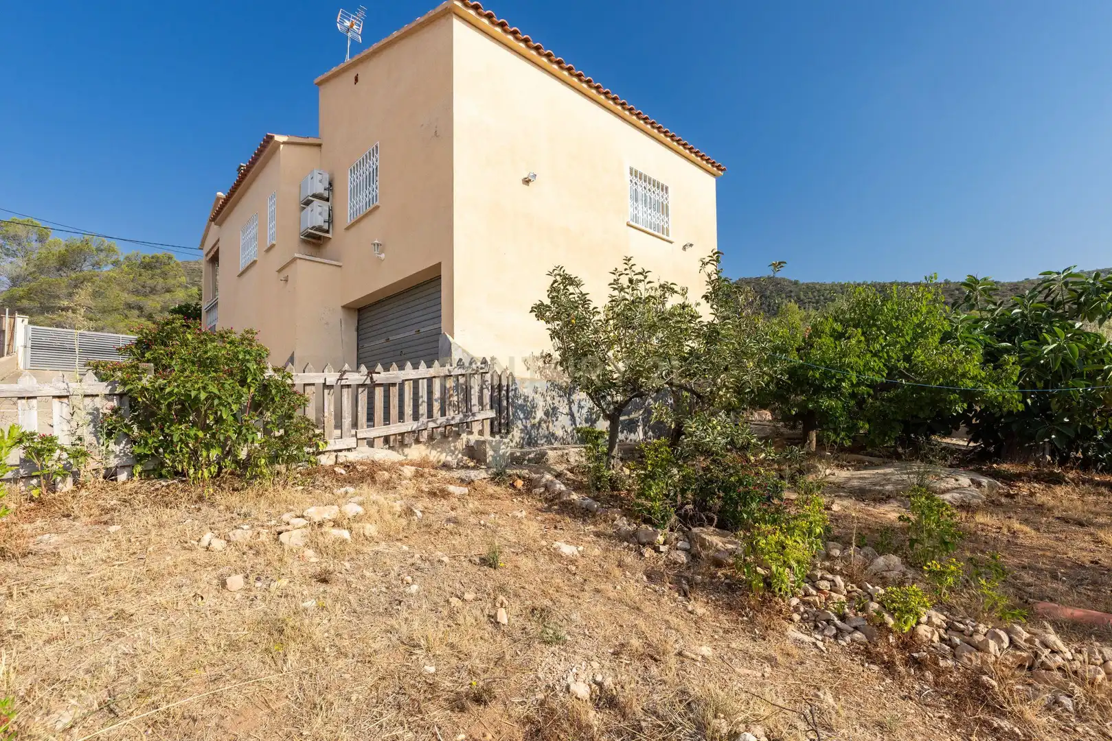 Exterior view of Houses for sale in El Montmell  with Air Conditioner and Private garden