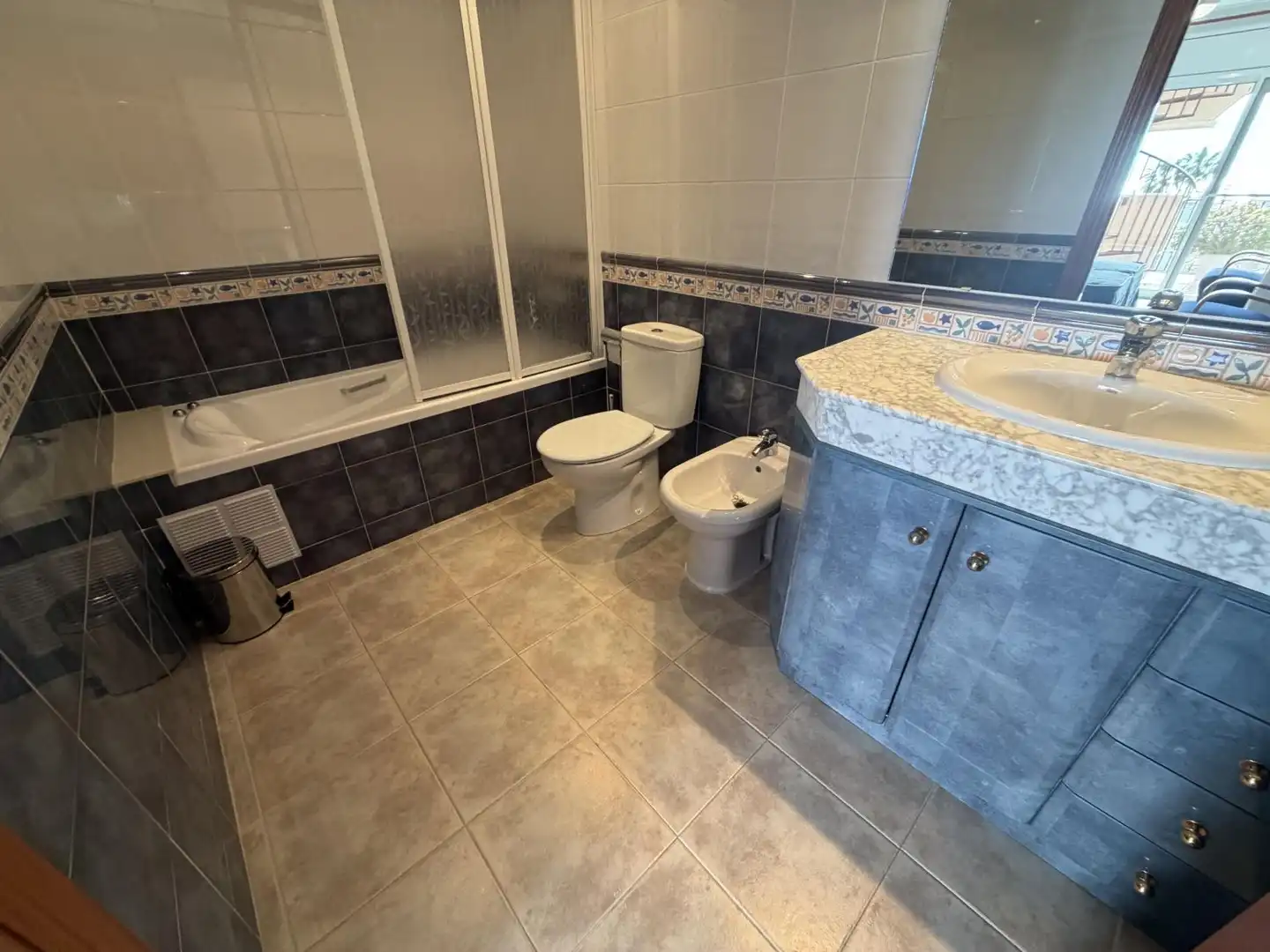 Bany de Apartament en venda en La Ràpita amb Aire condicionat, Jardí privat i Terrassa
