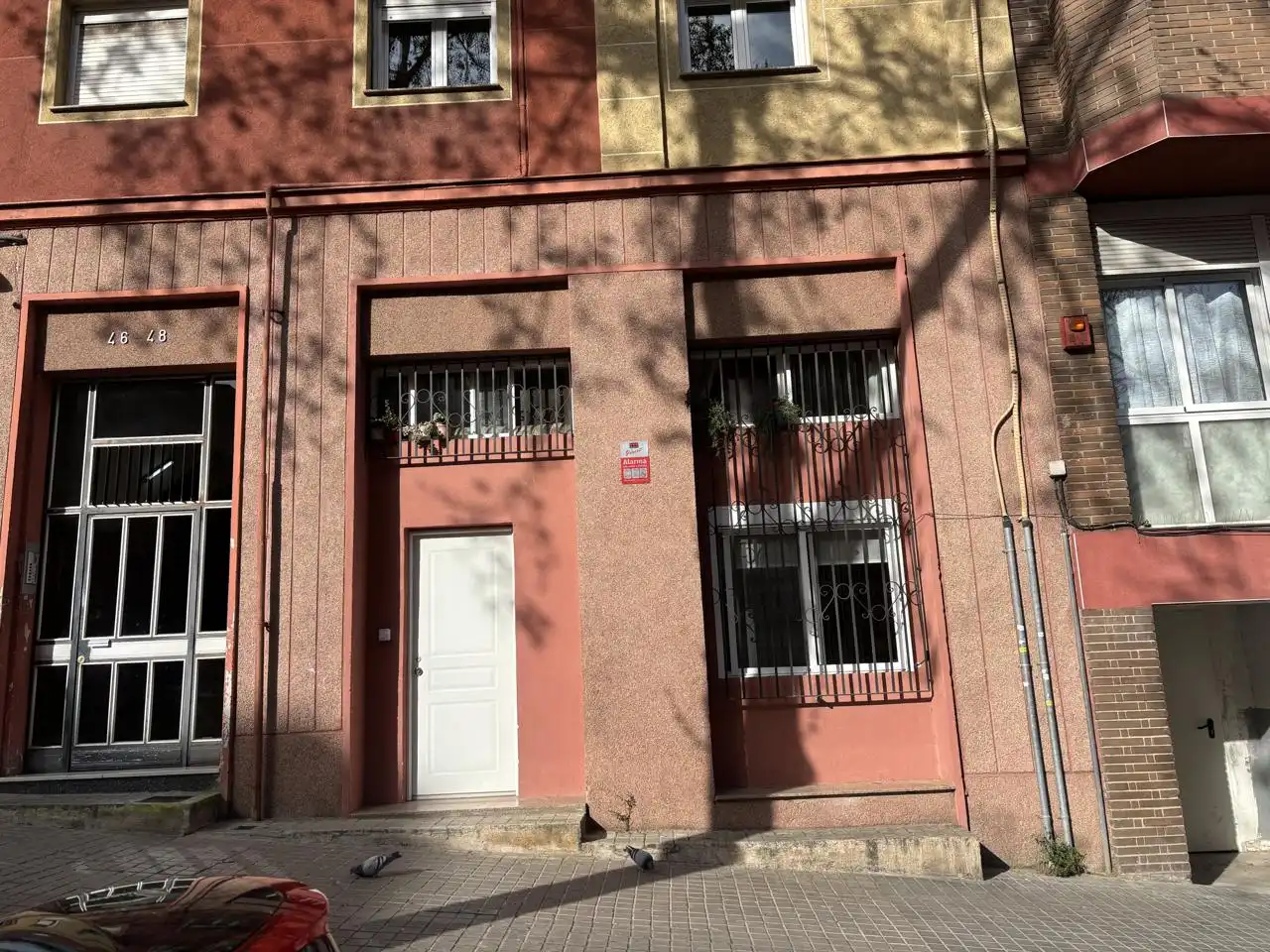 Vista exterior de Planta baixa en venda en  Barcelona Capital amb Aire condicionat