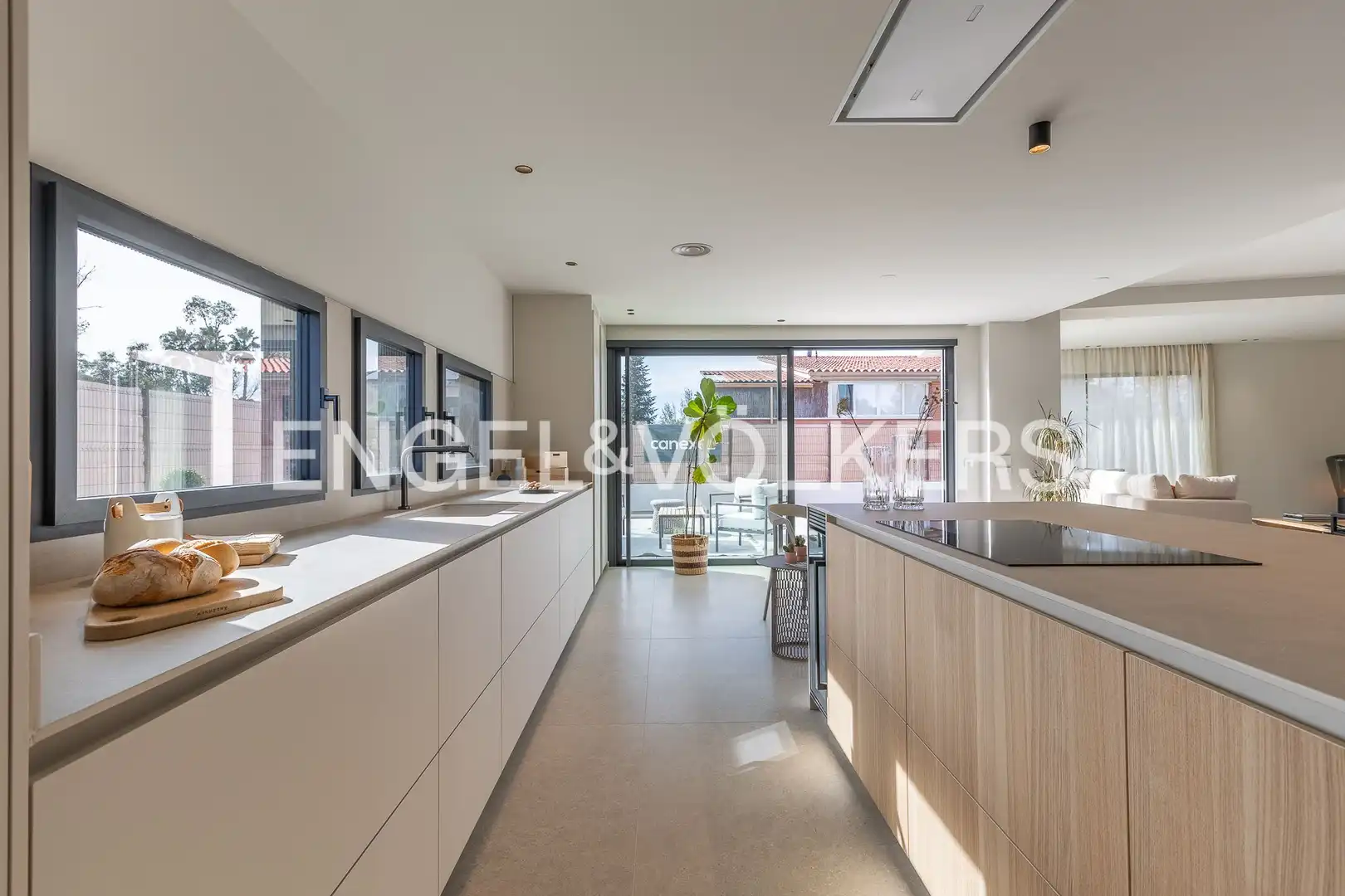 Kitchen of Houses for sale in Sant Cugat del Vallès  with Air Conditioner, Heating and Private garden