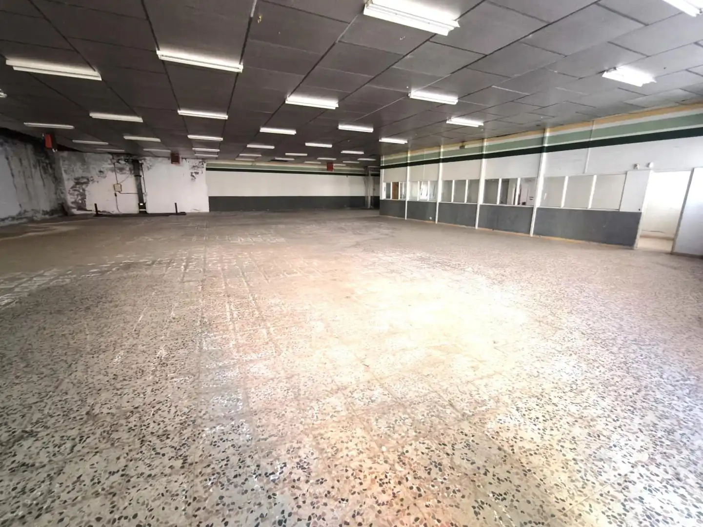 Nau industrial de lloguer en Villaquilambre amb Calefacció