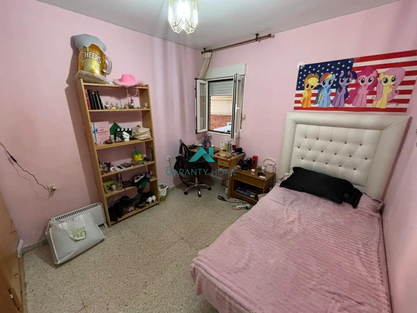 Habitación de Piso de alquiler en Jaén con Amueblado y Balcón