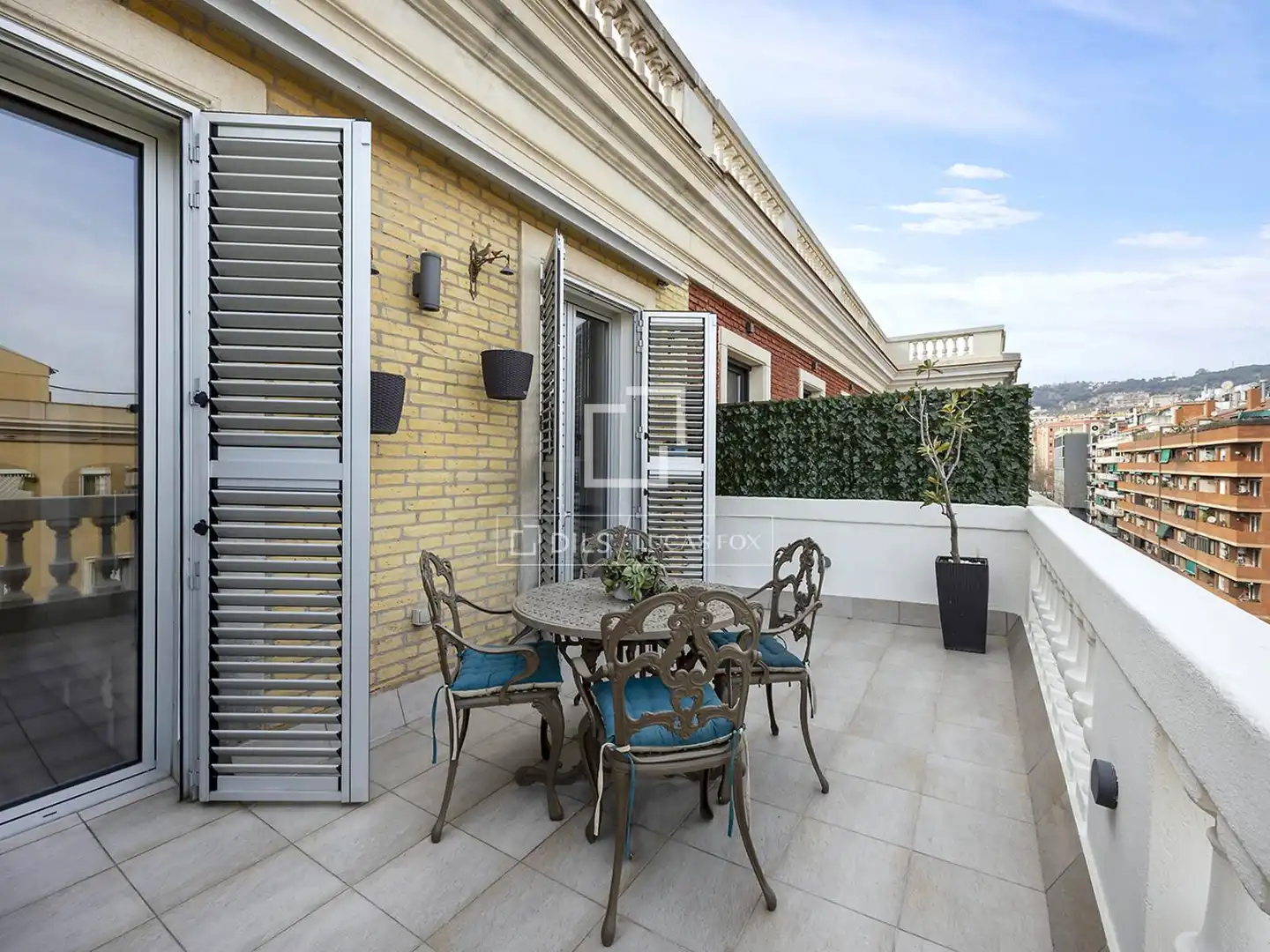 Terrasse von Dachboden zum Verkauf in Barcelona mit Heizung, Terrasse und Möbliert