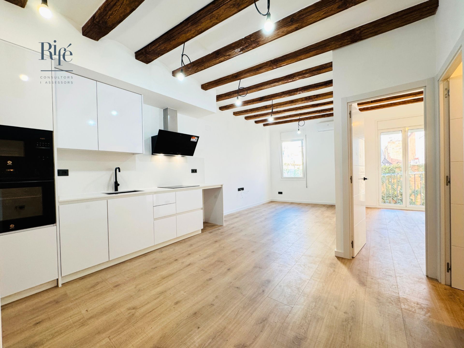 Pis en venda a Carrer de les Carretes, El Raval, Ciutat Vella