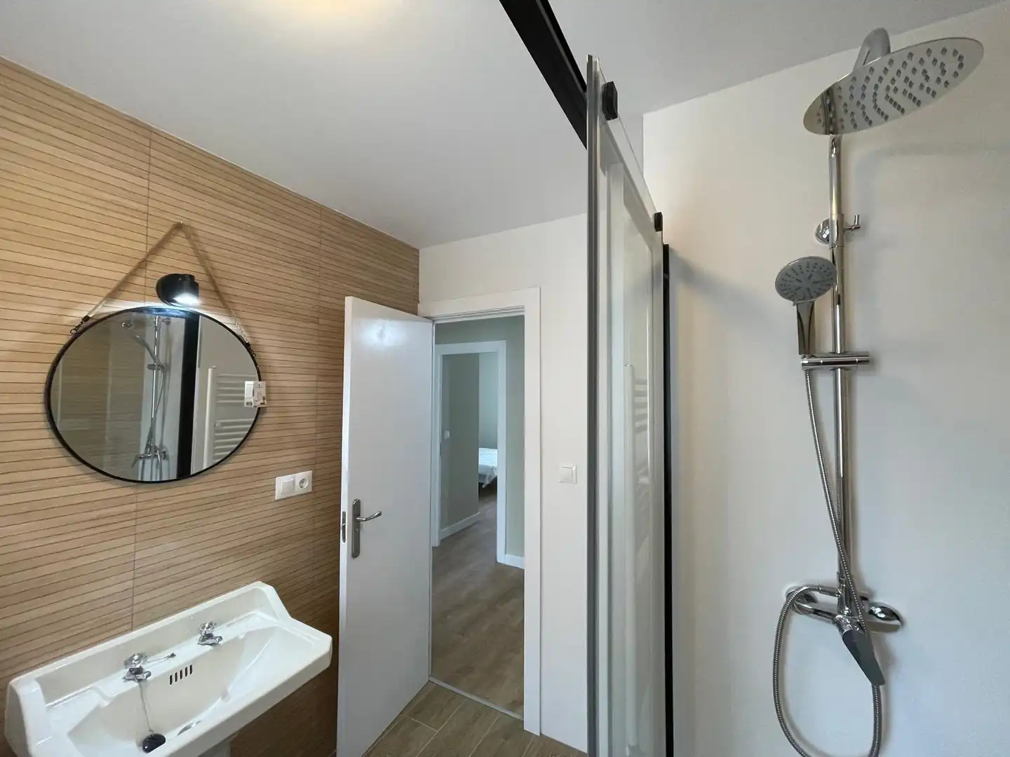 Habitación en CLAVELES, Zona Alta
