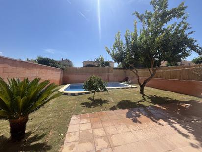 Jardí de Casa o xalet de lloguer en Espartinas amb Aire condicionat, Terrassa i Piscina