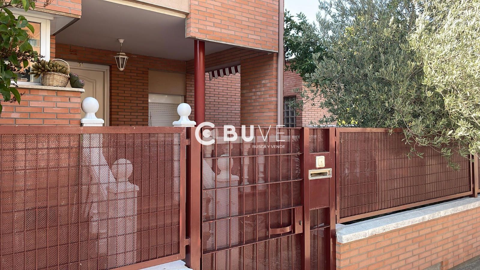 Exterior view of Single-family semi-detached for sale in Valladolid Capital  with Terrace