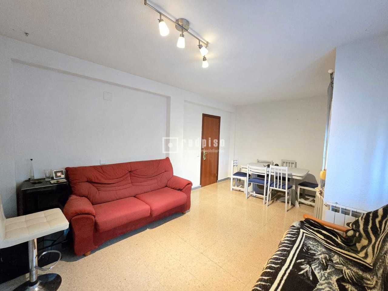 Living room of Flat for sale in  Madrid Capital