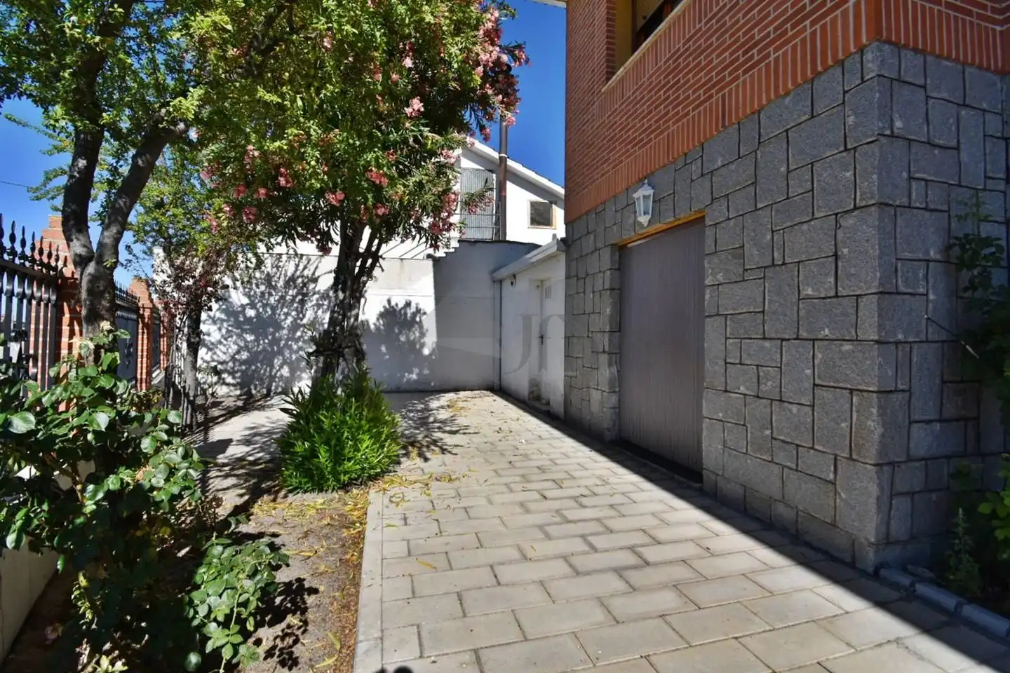 Vista exterior de Casa o xalet en venda en Villaverde de Íscar amb Calefacció i Jardí privat
