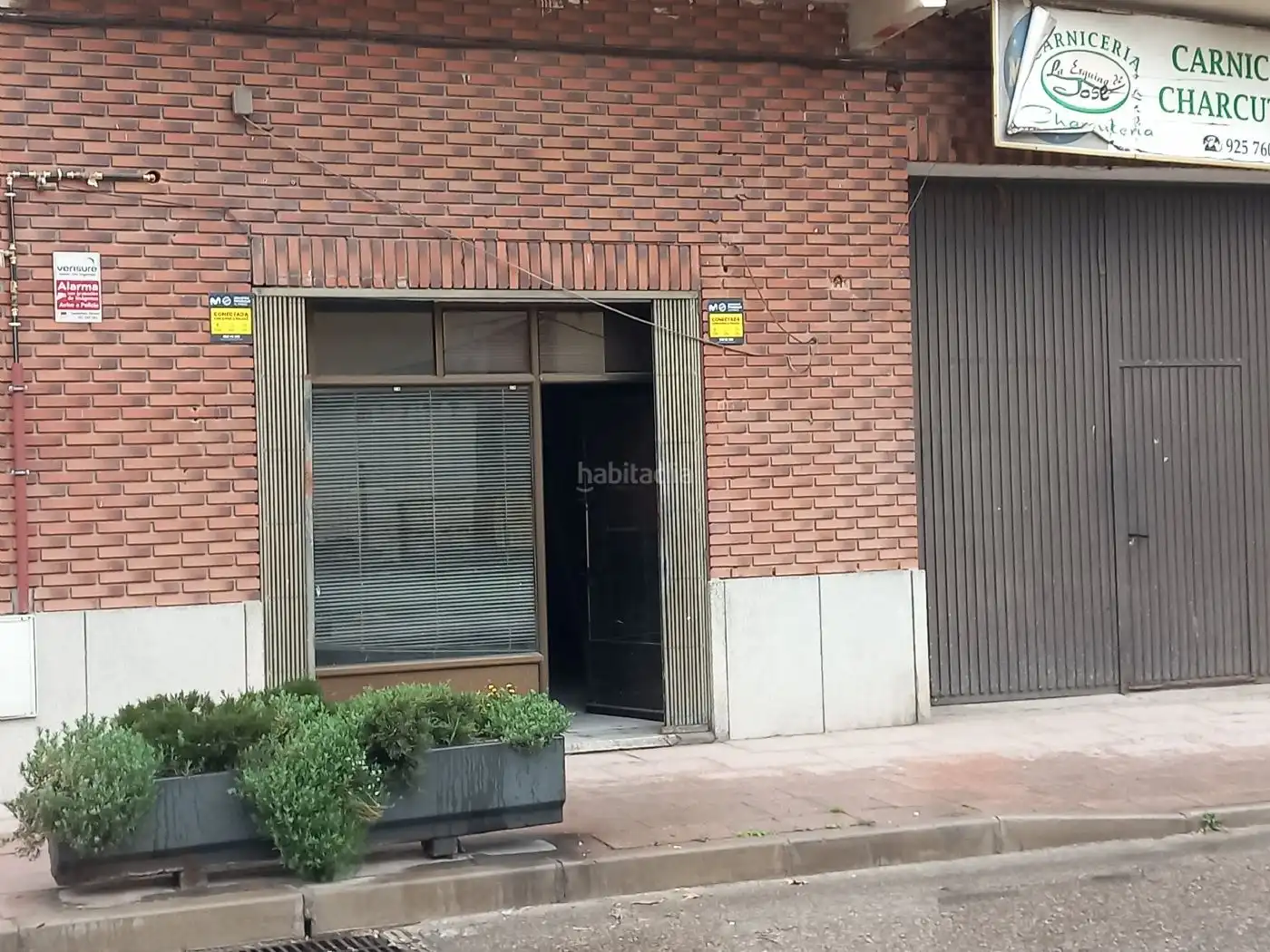 Local comercial en venda a Calle del Tejar 17, imagen 2
