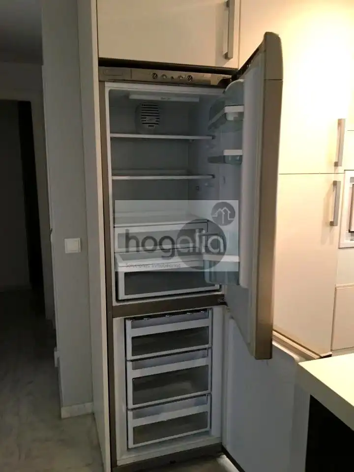 Cuina de Pis de lloguer en Sevilla amb Aire condicionat i Balcó