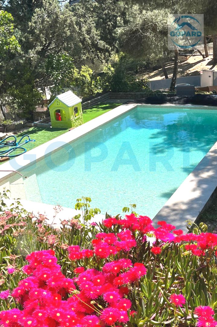 Piscina de Casa o xalet de lloguer en Valdemorillo amb Aire condicionat, Calefacció i Jardí privat