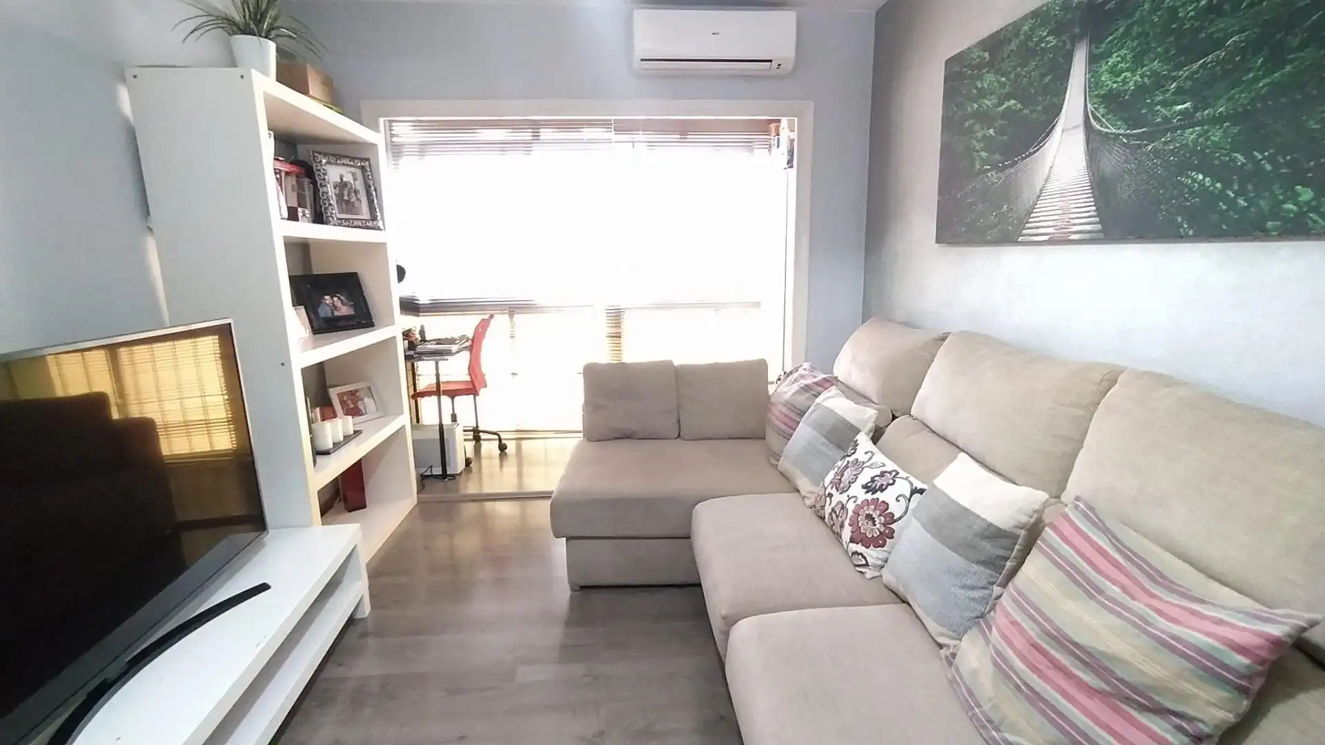 Sala d'estar de Pis en venda en Carretera de Cádiz