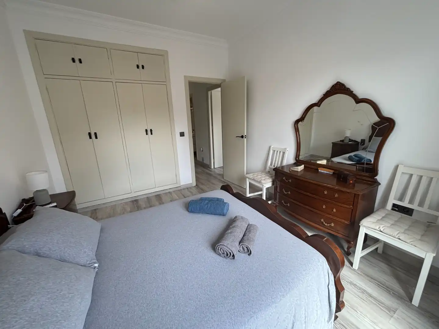 Habitación de Casa adosada en venta en Mairena del Aljarafe con Jardín privado, Parquet y Terraza