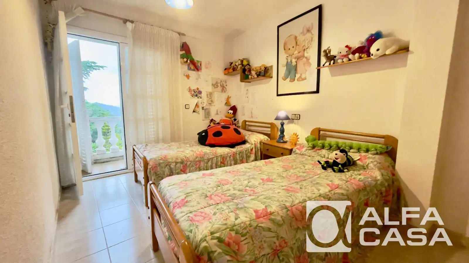 Bedroom of Houses for sale in Canyelles