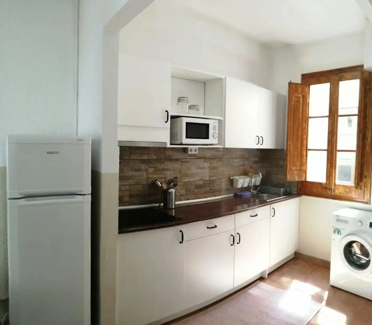 Kitchen of Flat for share in Barcelona  with Washing machine