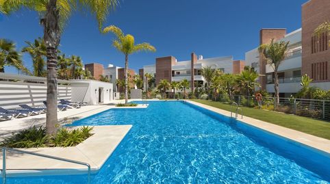 Elegante apartamento con vistas al mar y terraza de 35 m² en Los Arqueros