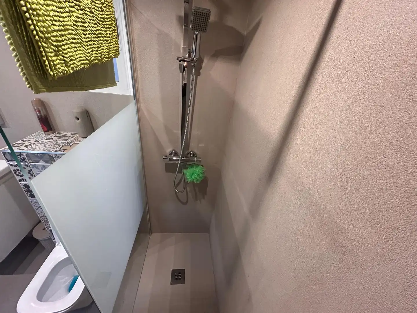 Bathroom of Flat for sale in Dolores  with Air Conditioner, Terrace and Furnished