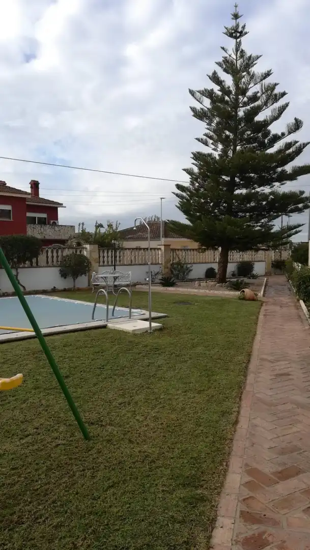 Piscina de Casa o xalet en venda en Arcos de la Frontera amb Aire condicionat, Jardí privat i Traster