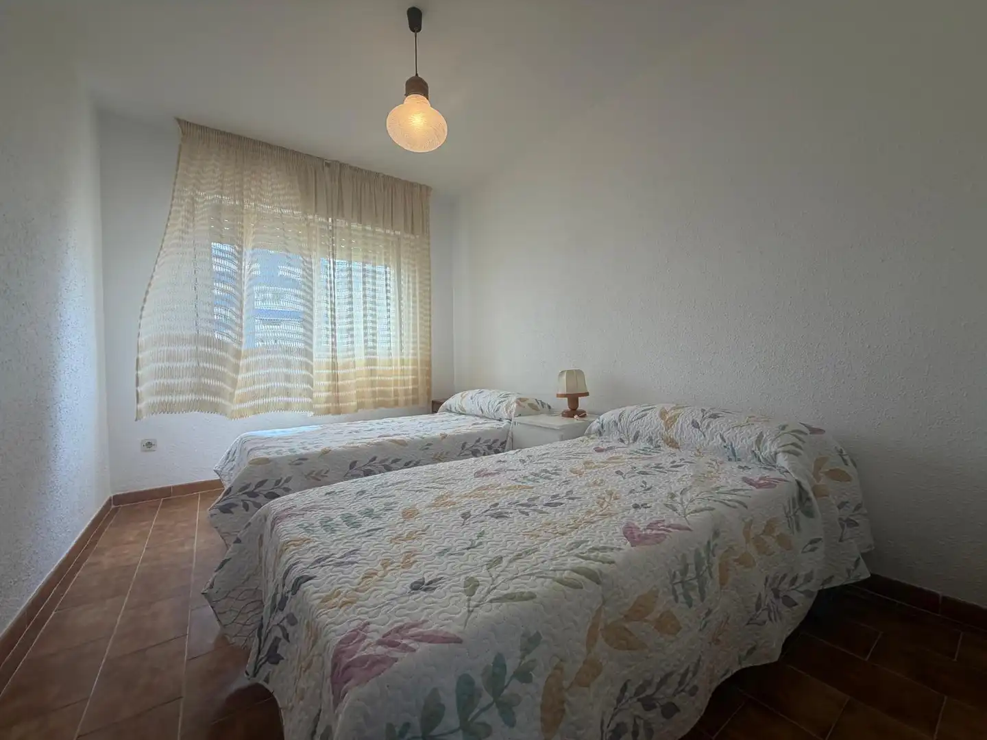 Dormitori de Apartament de lloguer en La Manga del Mar Menor amb Terrassa, Moblat i Balcó