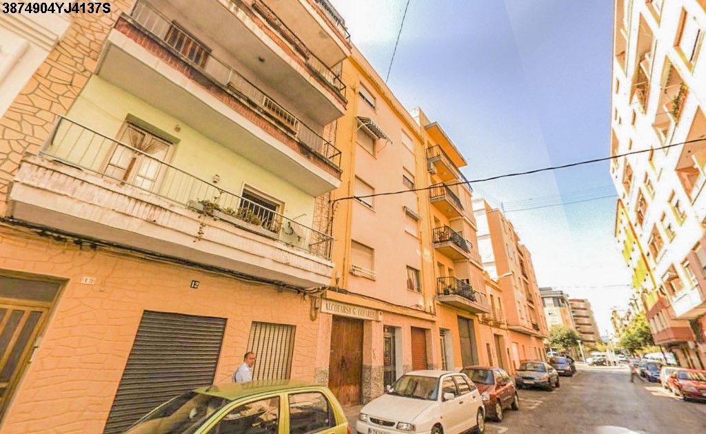 Piso en venta en Avenida de Abril - 9 de Octubre