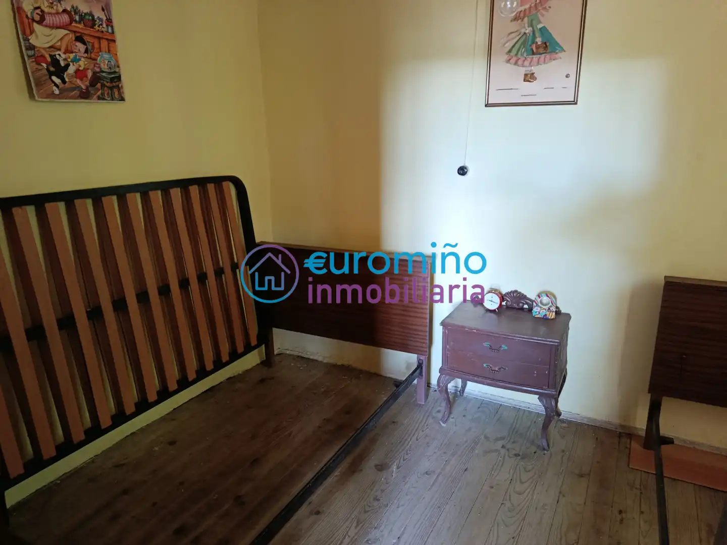 Habitación de Casa o chalet en venta en Salvaterra de Miño con Jardín privado, Trastero y Amueblado