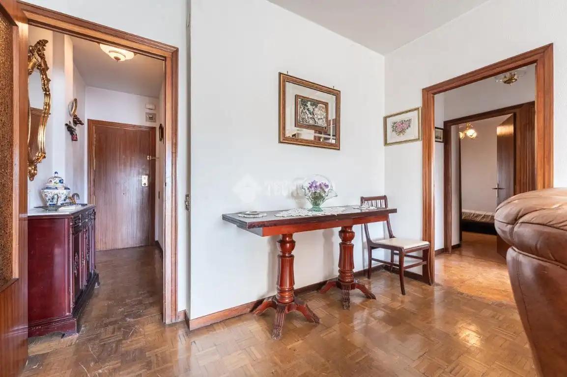 Flat for sale in Madrid  with Terrace