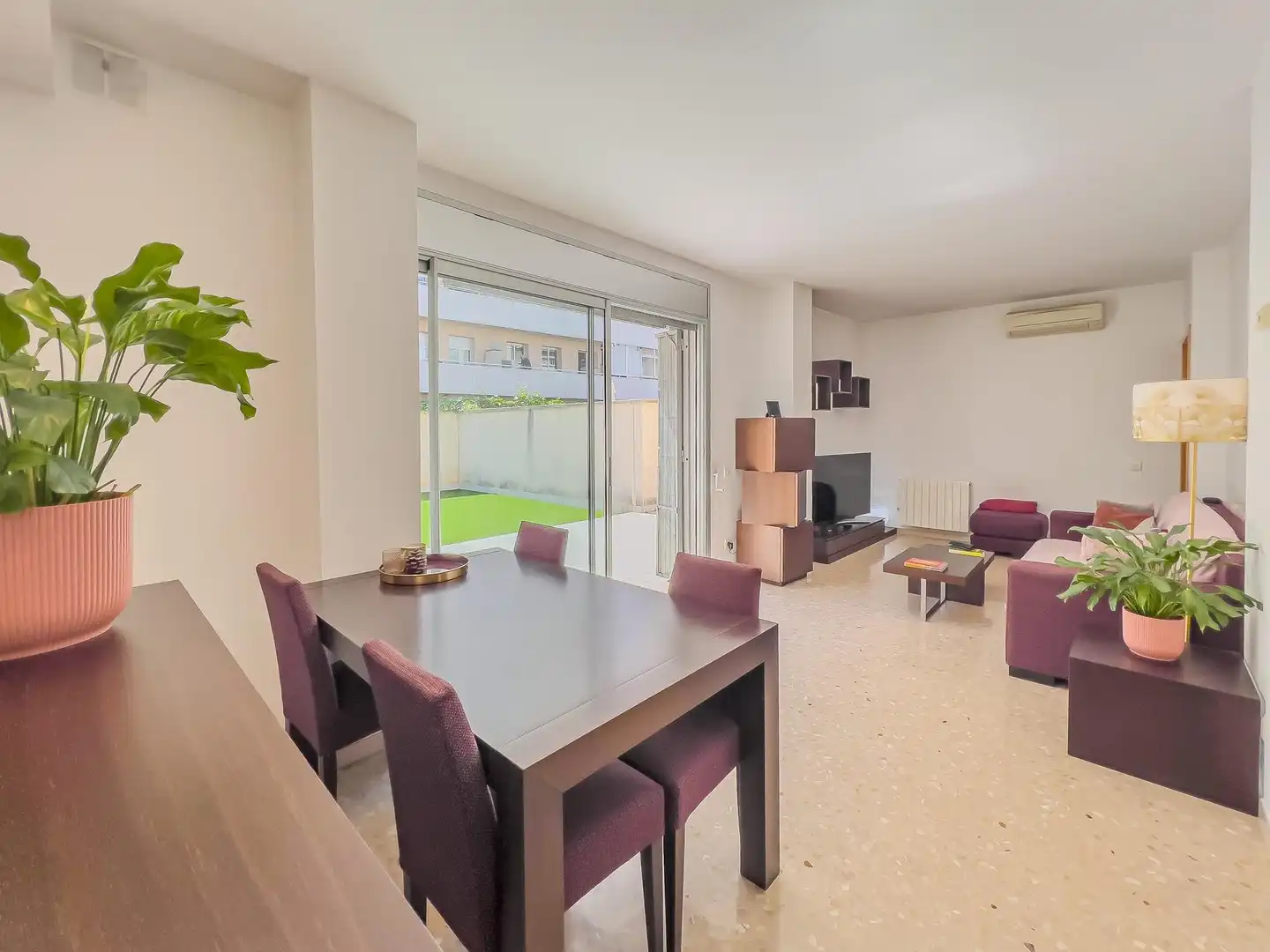 Wohnzimmer von Erdgeschoss zum Verkauf in Viladecans mit Heizung, Terrasse und Gemeinschaftspool