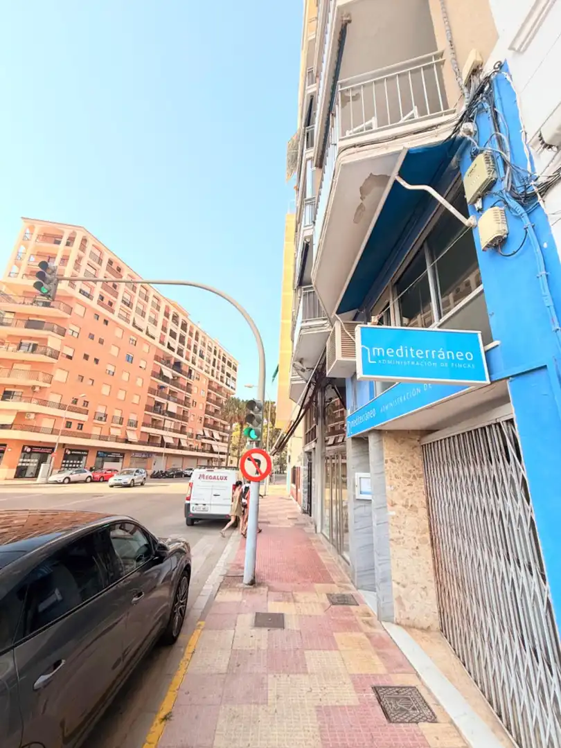 Vista exterior de Oficina en venta en Cullera con Aire acondicionado y Amueblado