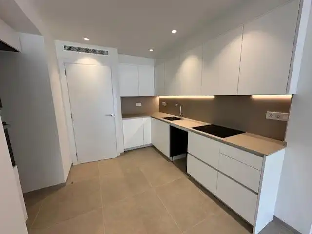 Cocina de Piso de alquiler en Badalona con Calefacción y Balcón