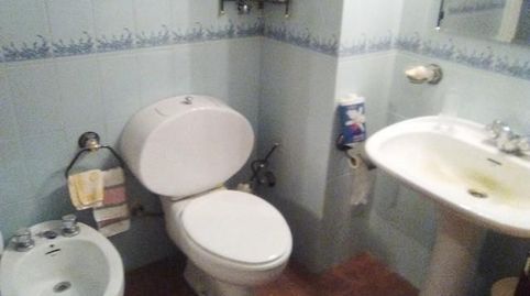 Piso en el distrito de Pueblonuevo Al lado del Mercadona con una superficie de 110 m2 consta de hall, 3 dormitorios, salón-comedor, imatge 5