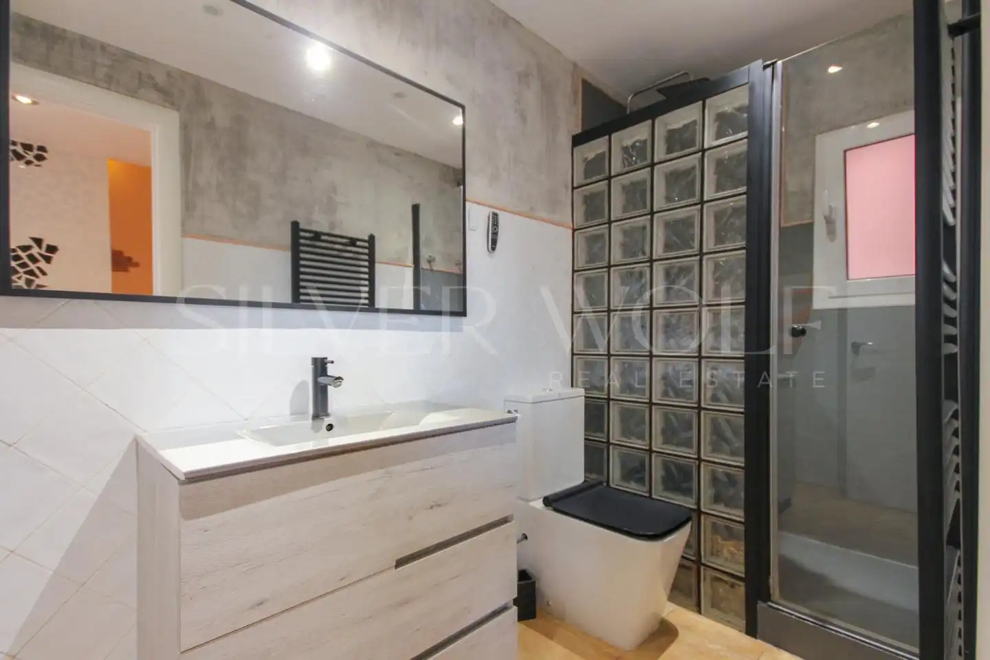 Baño de Casa o chalet en venta en Molins de Rei con Aire acondicionado, Calefacción y Jardín privado