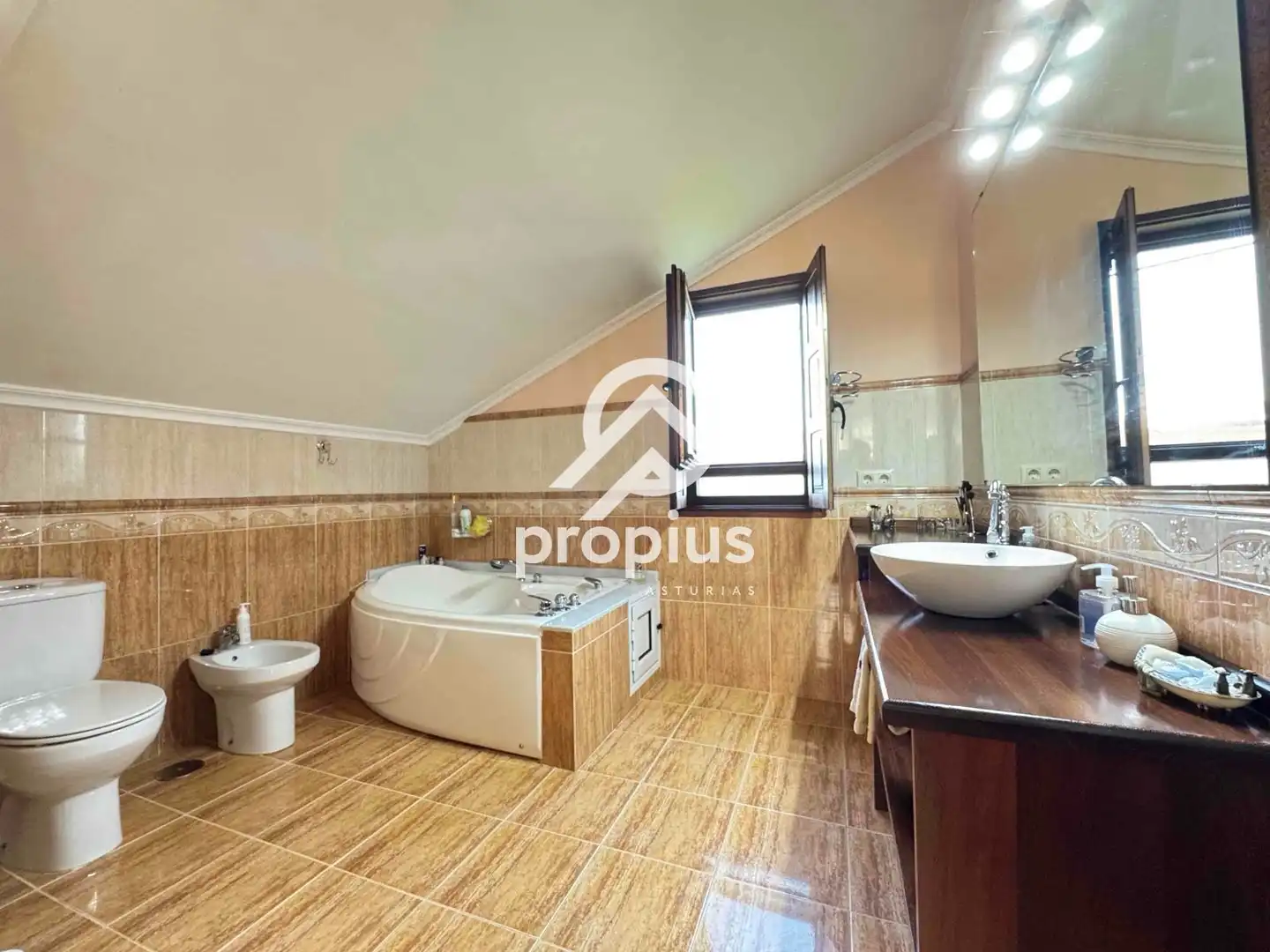 Bathroom of Houses for sale in Ribadedeva  with Heating, Private garden and Terrace