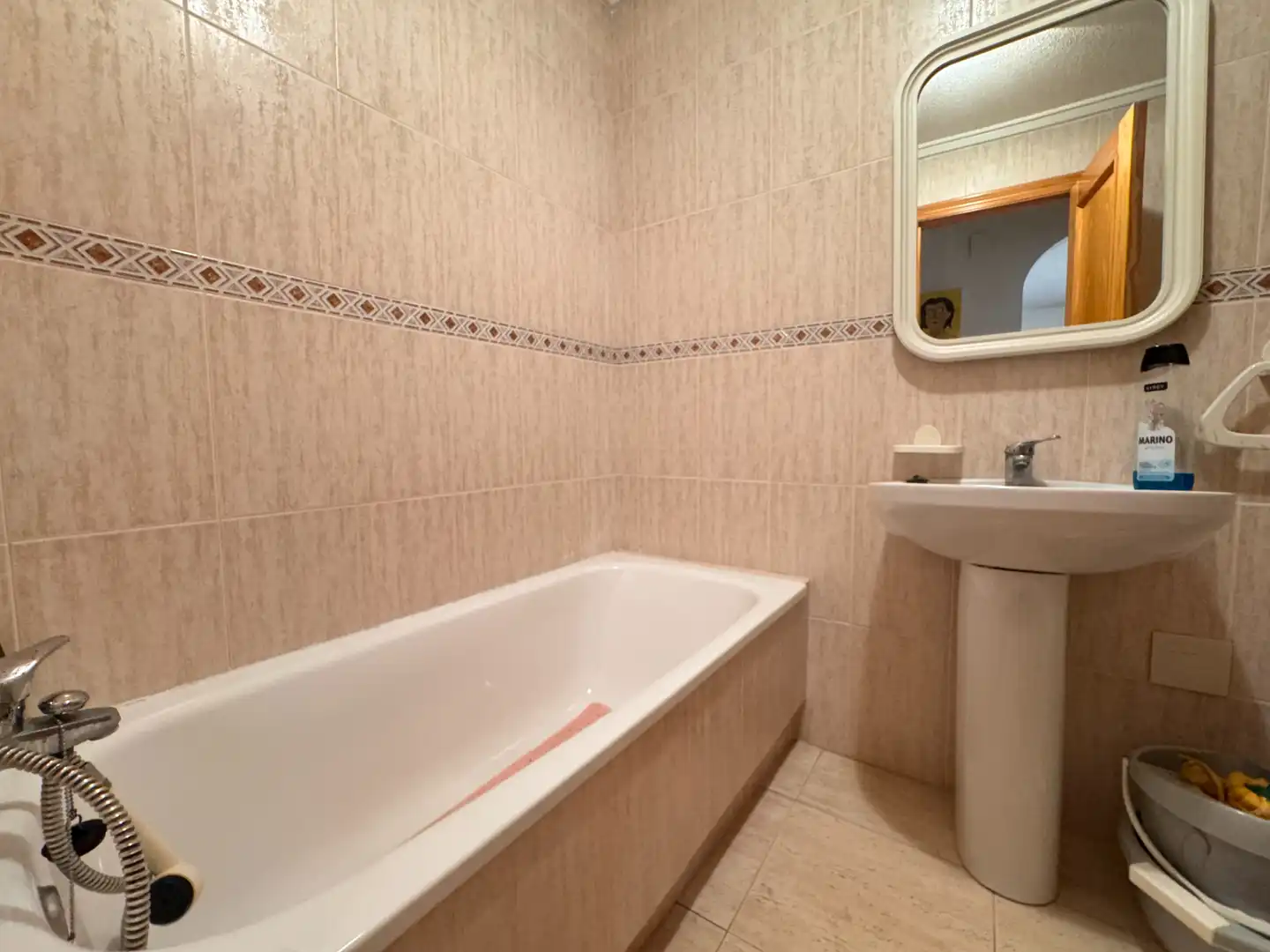 Bathroom of Flat for sale in Torrevieja  with Furnished