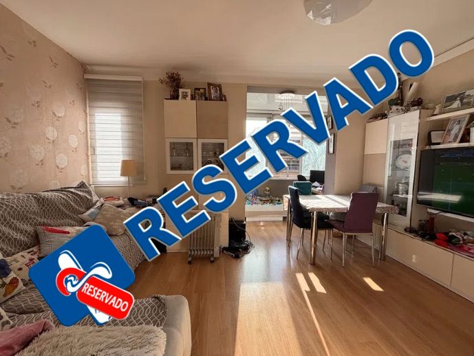 Exterior view of Flat for sale in  Barcelona Capital  with Air Conditioner, Parquet flooring and Jacuzzi
