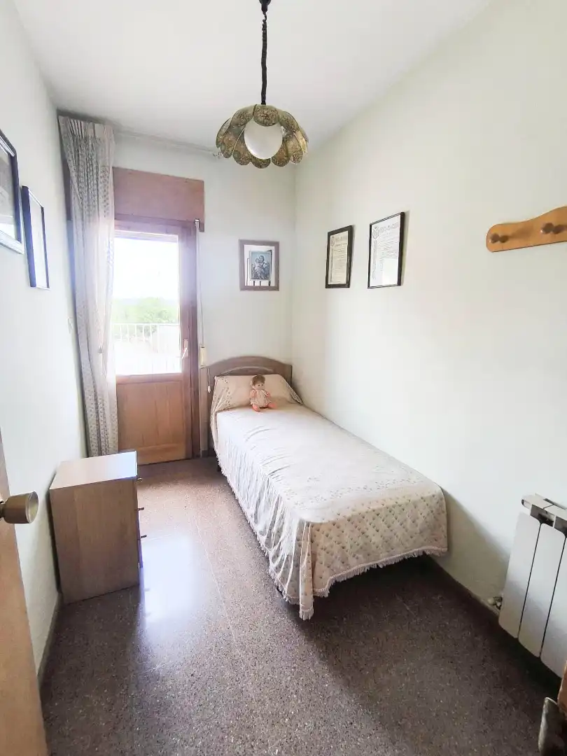 Habitación de Casa o chalet en venta en El Burgo de Ebro con Aire acondicionado, Calefacción y Jardín privado